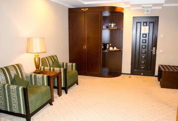 Двухместный номер Делюкс с 1 кроватью в Отеле Shiny River Hotel
